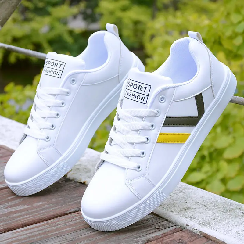 Мужские кроссовки белые |