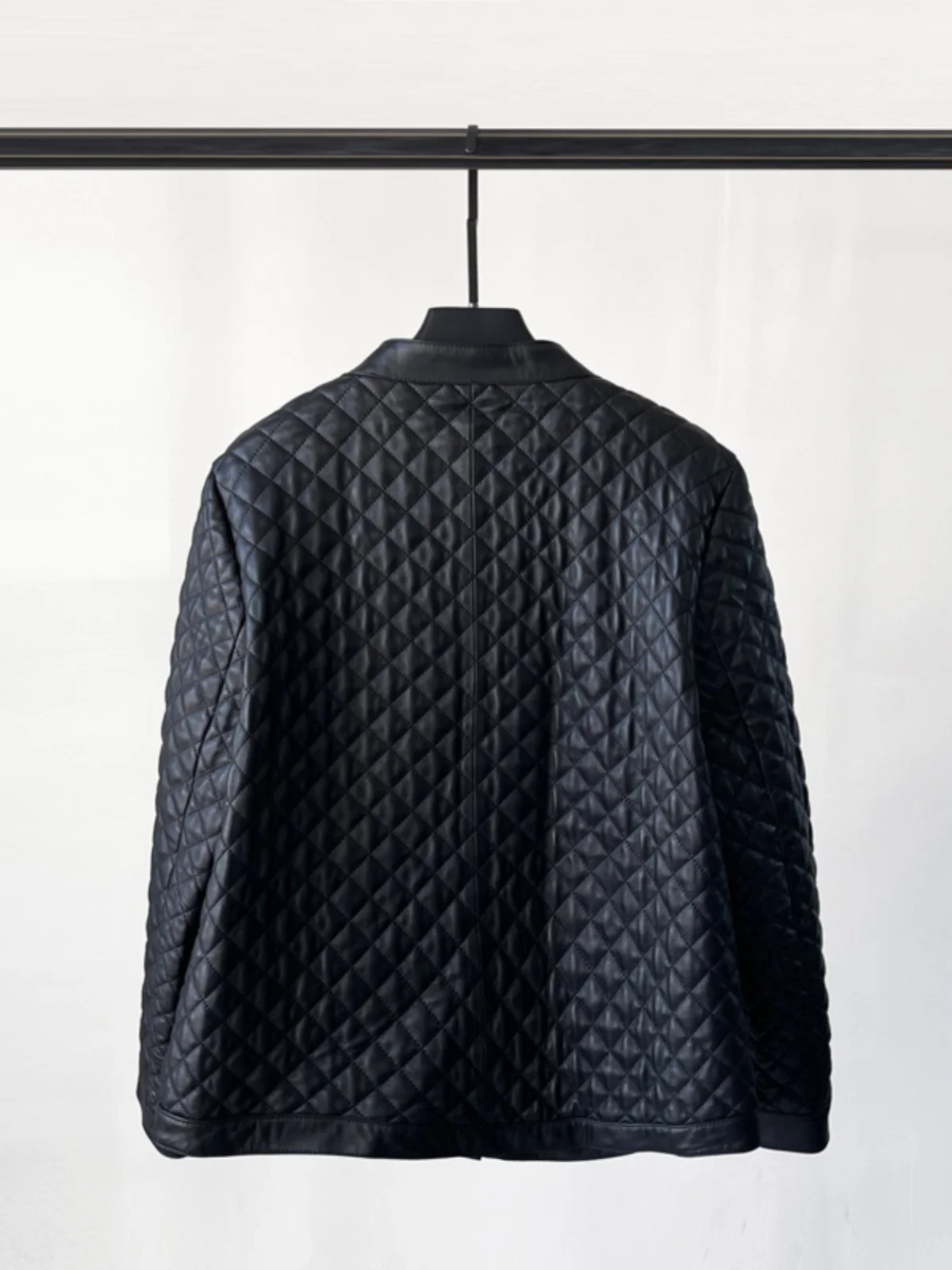 Новинка 2024 женское пальто из натуральной кожи короткая изящная однобортная