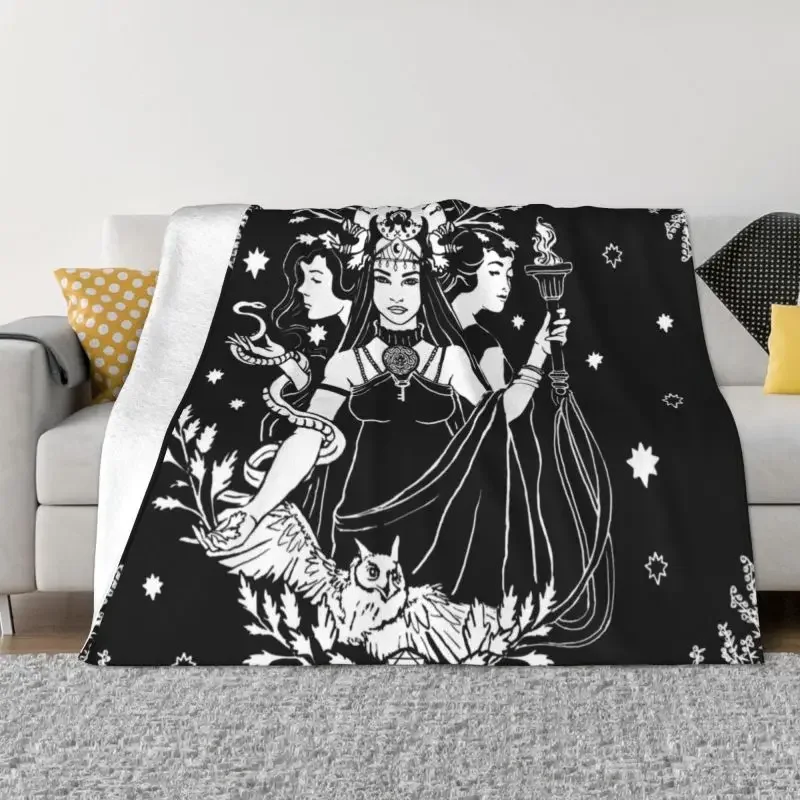 

Ультрамягкое Флисовое одеяло Hekate с тройной богиней, теплое фланелевое одеяло в готическом стиле, одеяло с ведьмой на Хэллоуин, покрывало для автомобиля