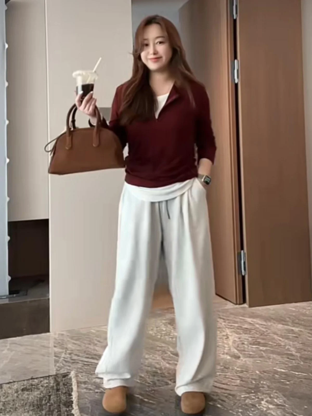 Многослойная футболка больших размеров с плечами женская весенне-осенняя