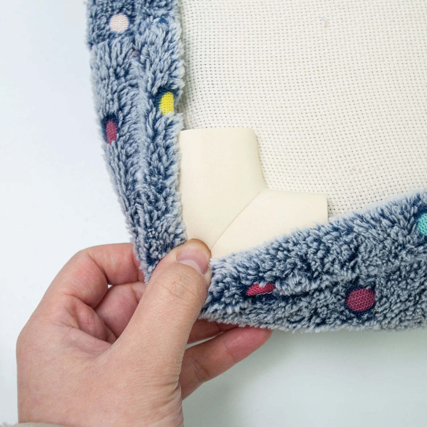 Захватная полоса крышка рамы с защитой углов для 40*40 см открывающийся игольчатый