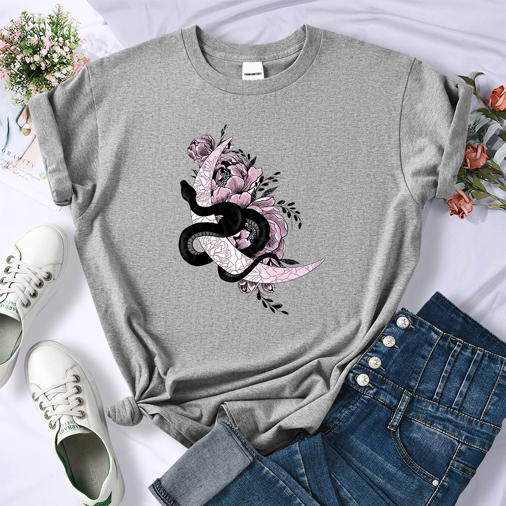 

Moon Snake Retro Y2K Creativity Print Women T-Shirt Street Summer Crop Tops Cool Sport Clothes Fashion Casual T Shirt Female