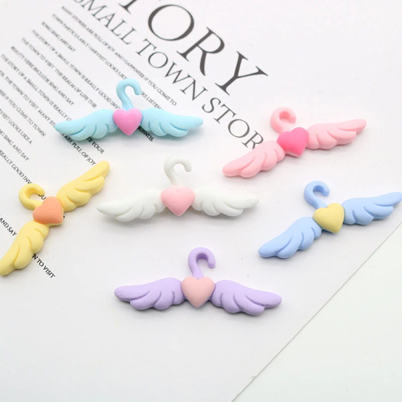 

5Pcs Dollhouse Miniture Coat love wing Hanger Simulation Decoration Dolls Accessories Kids Pretend Play Toys