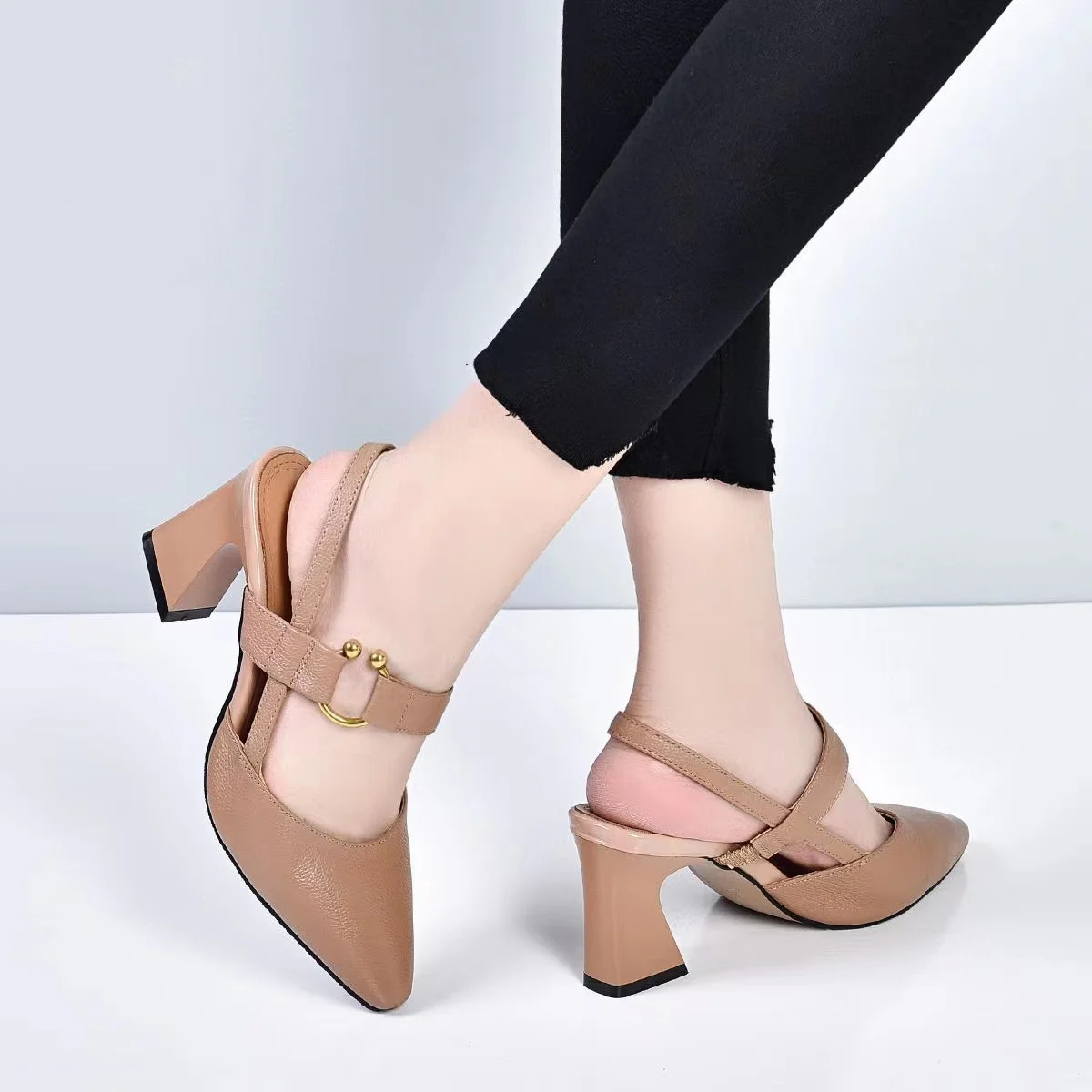 

2022 Spring Hollow Coarse Sandals High-heeled Shallow Mouth Pointed Pumps Shoes Women Female Sexy High Heels Large Size Mujer