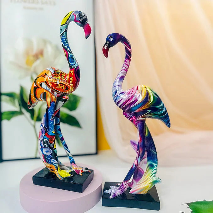 

Graffiti Flamingo Sculpture Home Decor Animal Bird Figurine Nordic Style Resin Flamingo Ornament Desktop Art Crafts home decor