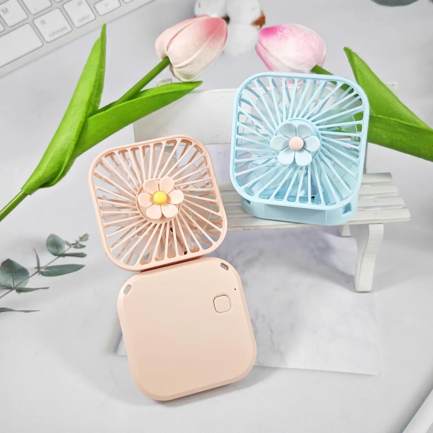 Фото Портативный складной мини-вентилятор Daisy Decor с USB-зарядкой для рабочего стола, офиса и использования на улице №3