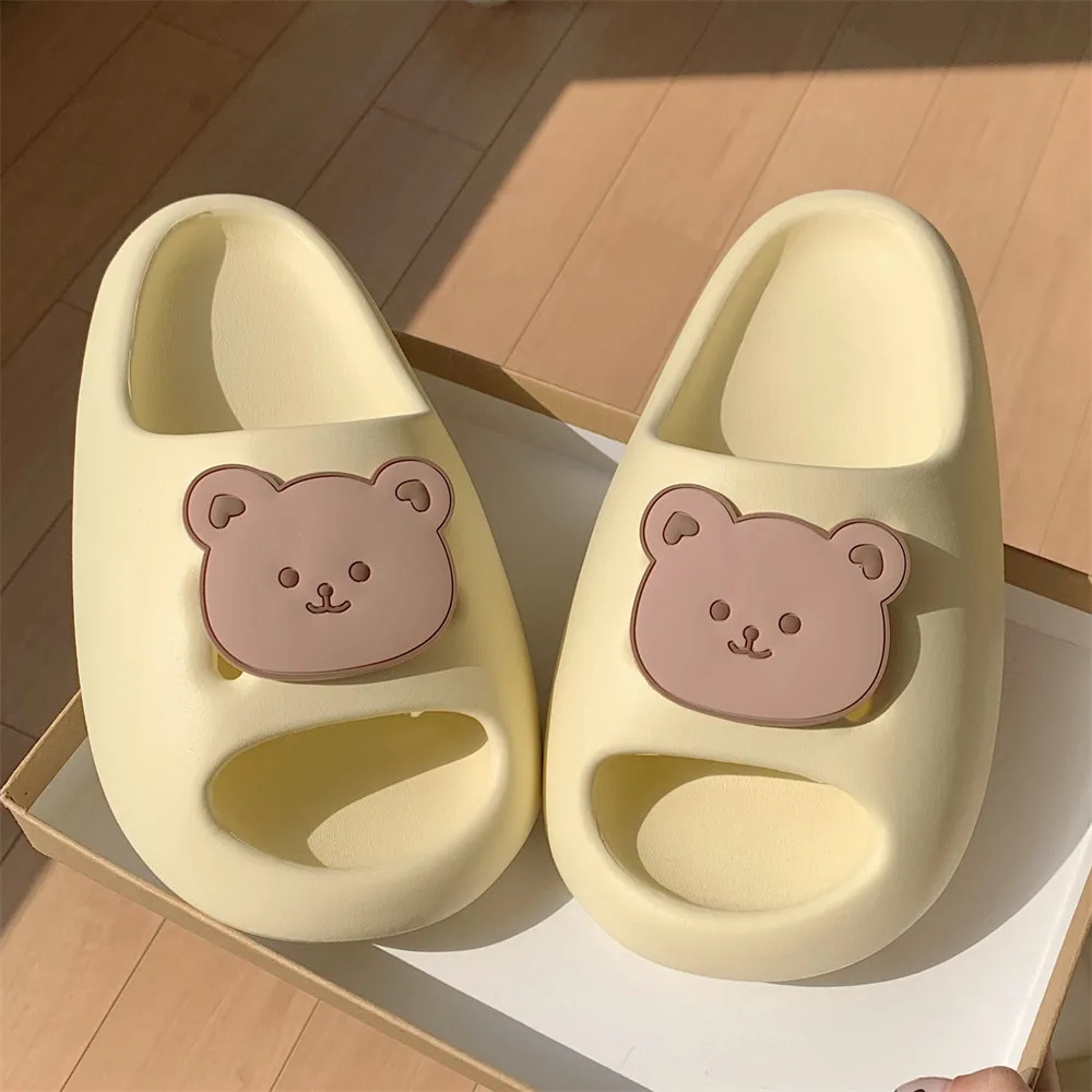 2023 New Bear Slippers Summer Women Slippers Soft Soles Comfortable Home Outdoor Slippers Cartoon Cute Beach Sandals Slippers