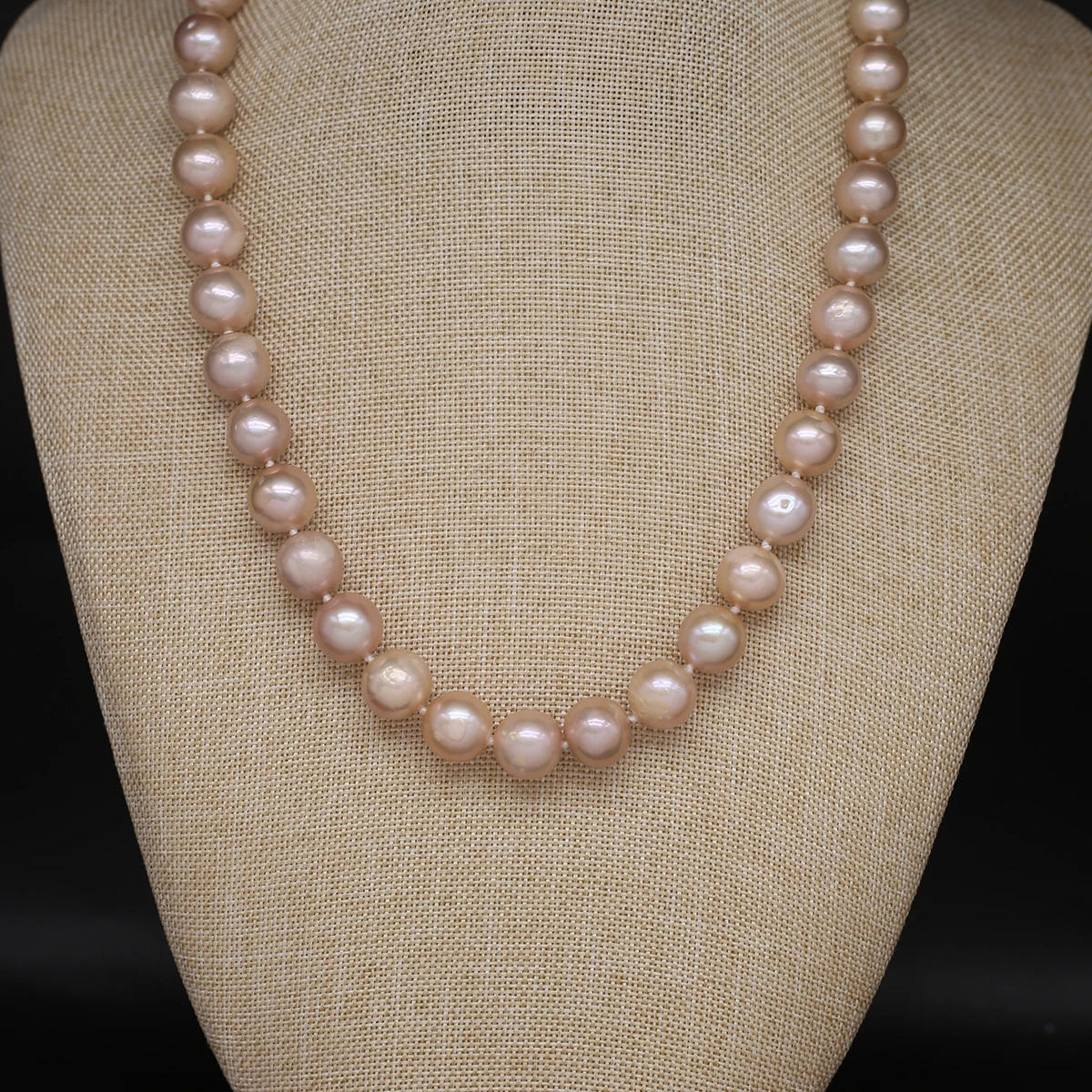 Купи Natural Fresh Water Pearl Necklace Round Bead Color Pink for Women Jewelry Party Banquet Gift Girls Jewelry за 1,355 рублей в магазине AliExpress