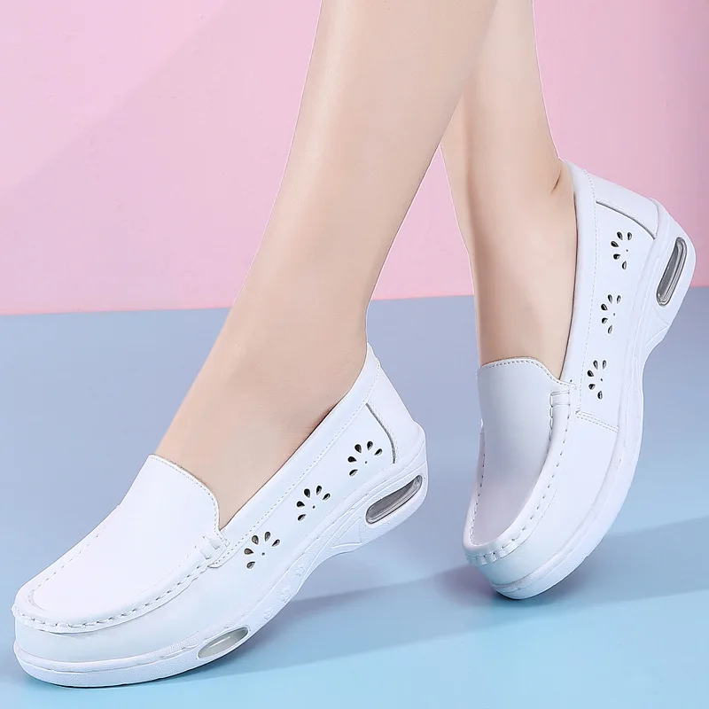 

Summer Mother Shoes Nurse Women's Soft White Flat Thick Soles to Raise Breathable Non-slip Work Without Tiring Feet