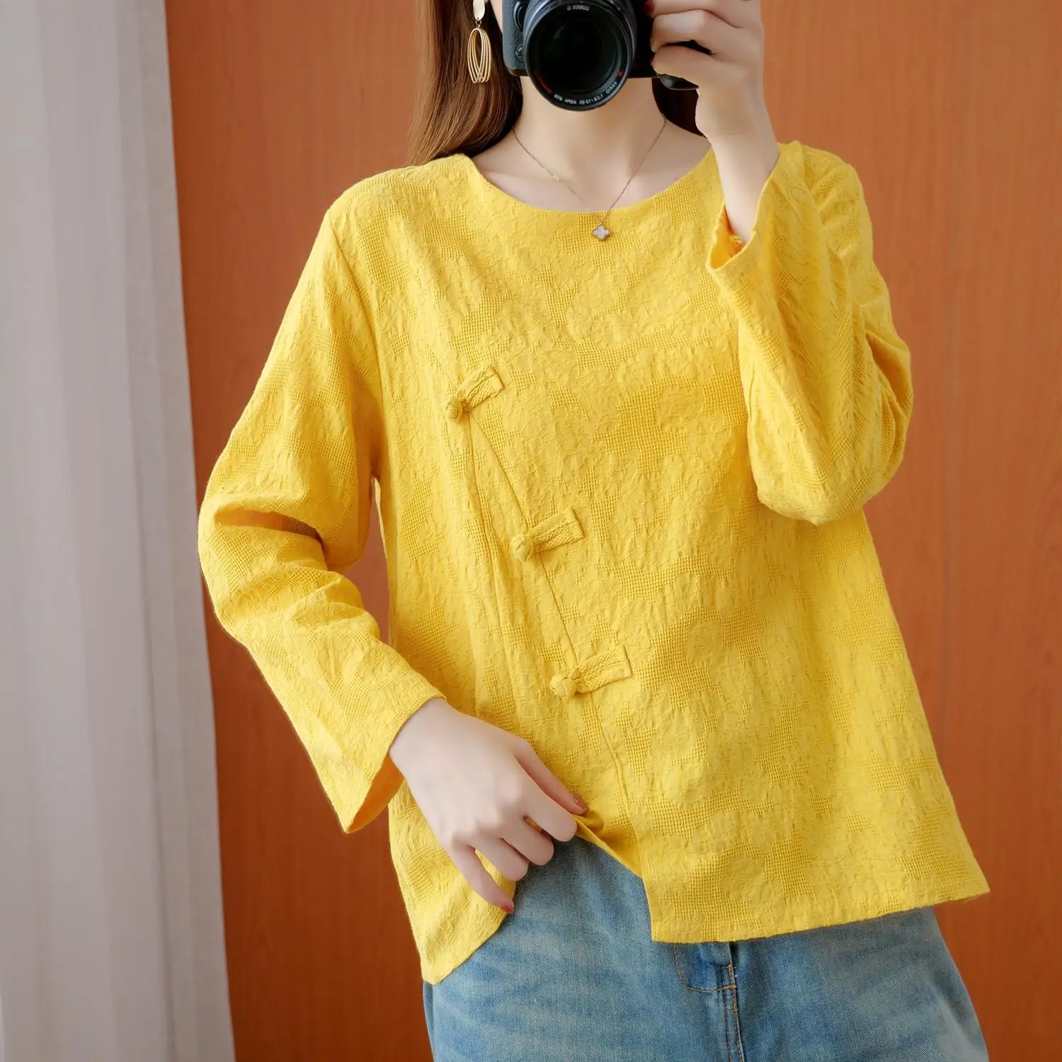 

Large Size Womens Tops Long Sleeve Blouse Vintage Yellow Green Clothing Plate Button Top Jacquard Retro Cotton Linen Blouses
