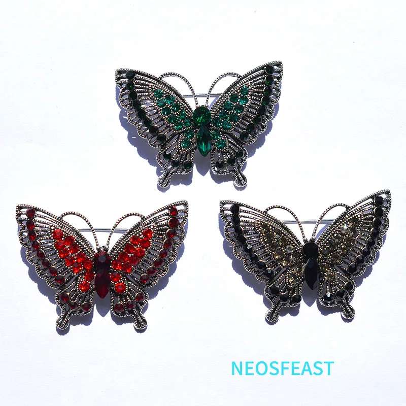 

Vintage Jewelry Rhinestone Butterfly Brooches for Women Green Color Crystal Breast Pin Elegant Corsage Ladies Gifts Ornaments