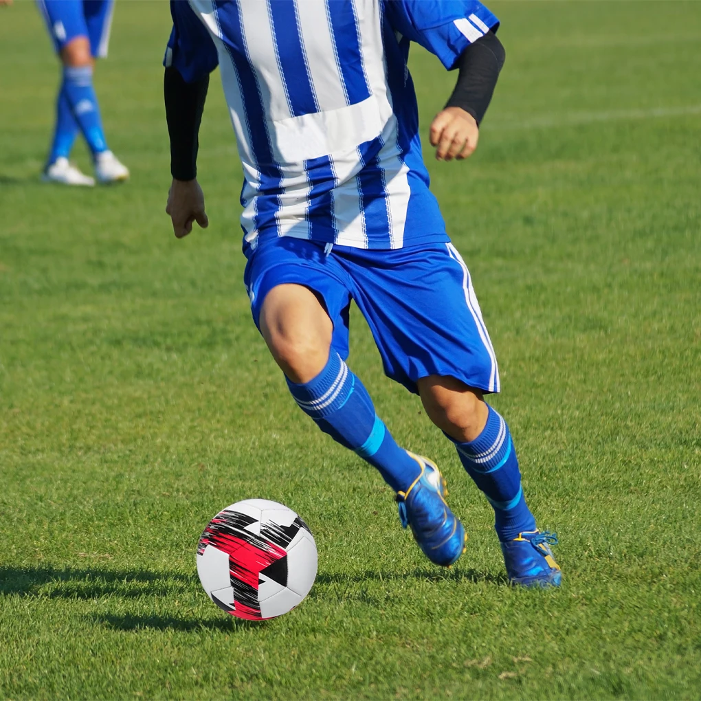 Профессиональный футбольный мяч официальный размер 5 ПВХ с машинной строчкой