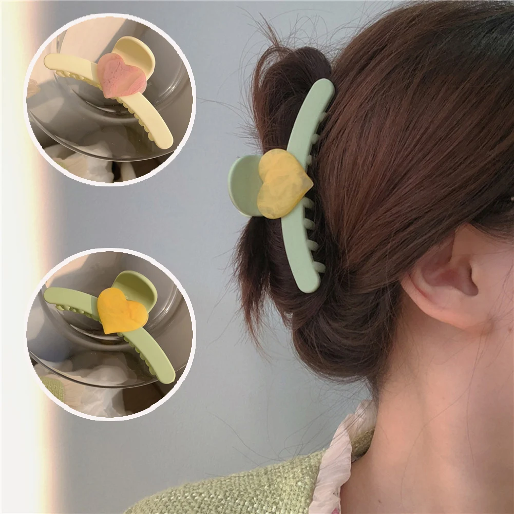 

New Korea Heart Shape Acrylic Hair Claws Crab Large Pearl Claw Clips For Woman Girls Bath Barrette Ladiy Fashion Headdress