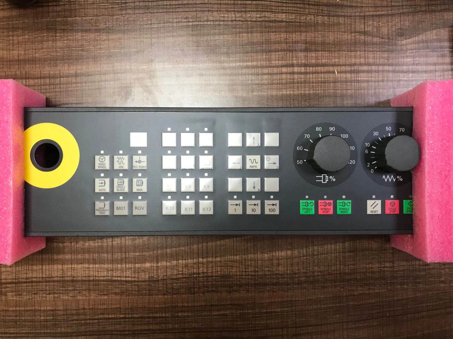 808D панель управления станком 6FC5303-0AF35-0AA0 sinumerik 808d 6fc5303-0af35-0aa 0 в наличии