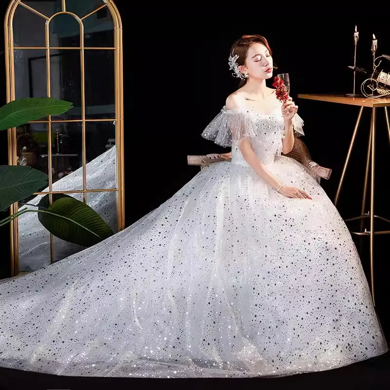 Женское свадебное платье It's Yiiya белое до пола с открытыми плечами и рюшами на