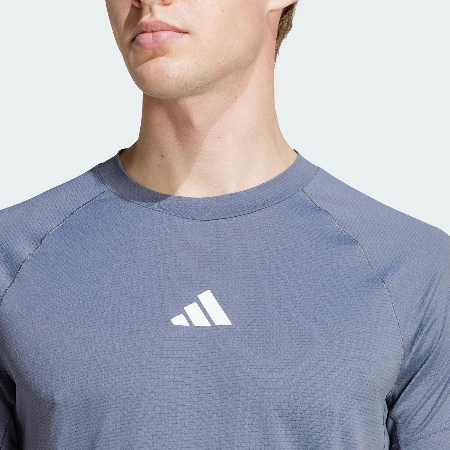 Фото Оригинальные мужские дышащие футболки для фитнеса Adidas CLIMACOOL с короткими рукавами JY9513 №4