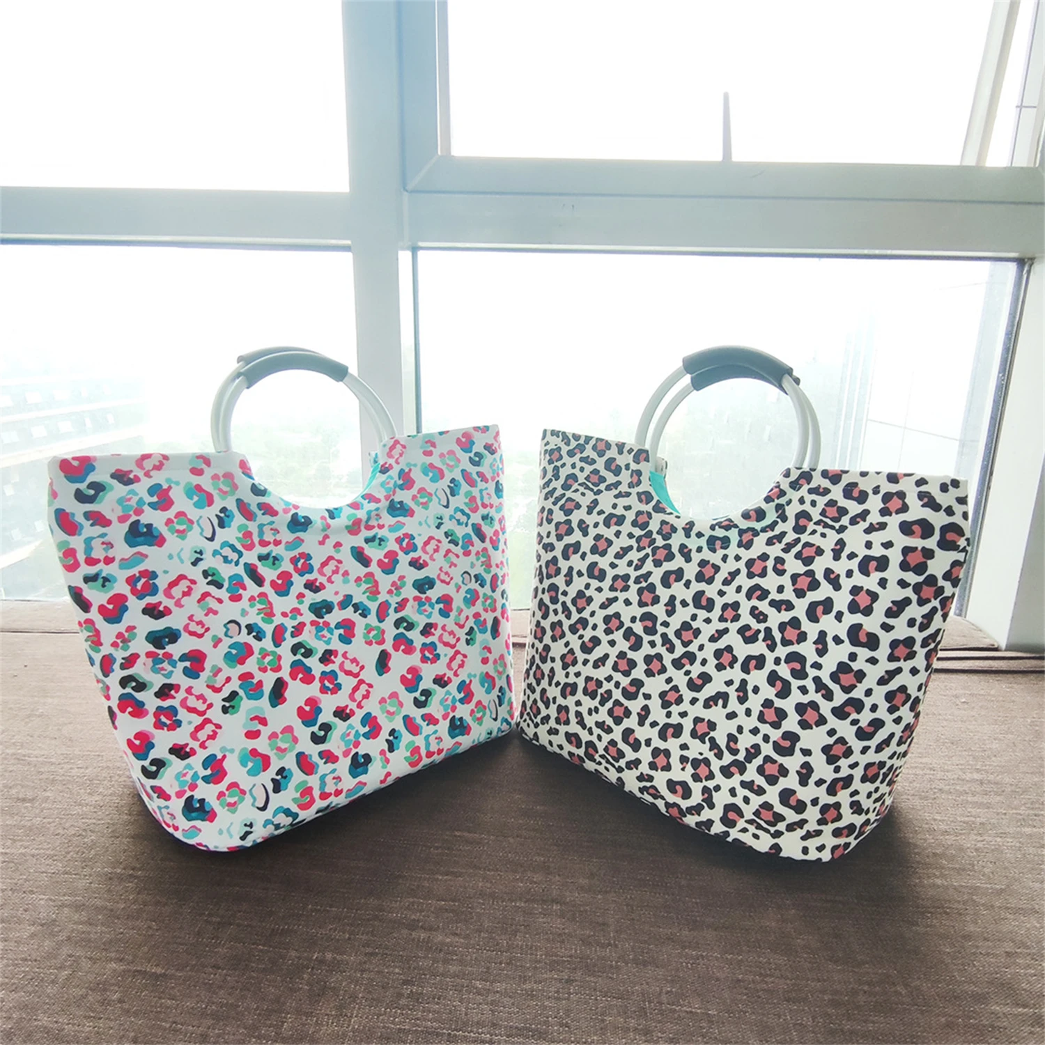 Women Beach Waterproof Neoprene Cooler Tote Bags Leopard Cow Beach Totes Overnight Bag For Travel Vacation Handbag Cумка