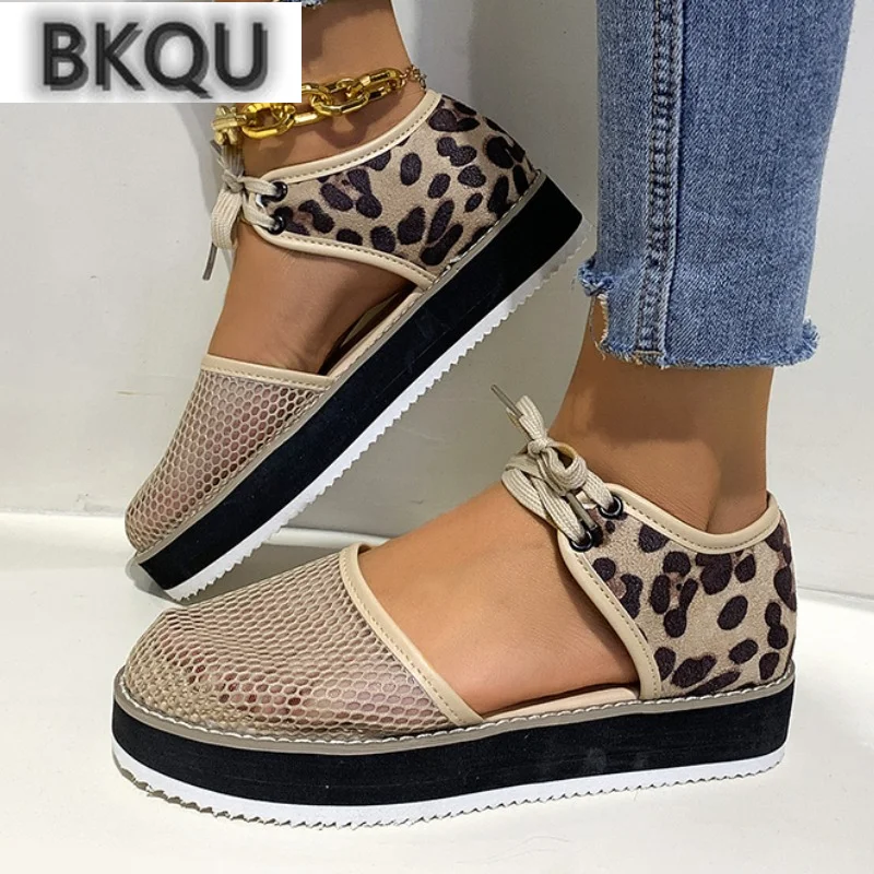 

Сандалии женские с леопардовым принтом, модные босоножки с прорезями, сетчатые, плоская подошва, повседневные Модные босоножки, лето 2022