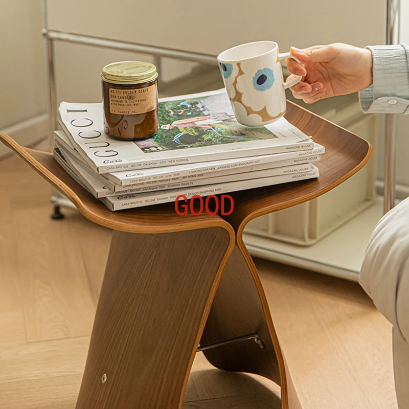 Журнальный столик для макияжа в скандинавском стиле прикроватные тумбочки