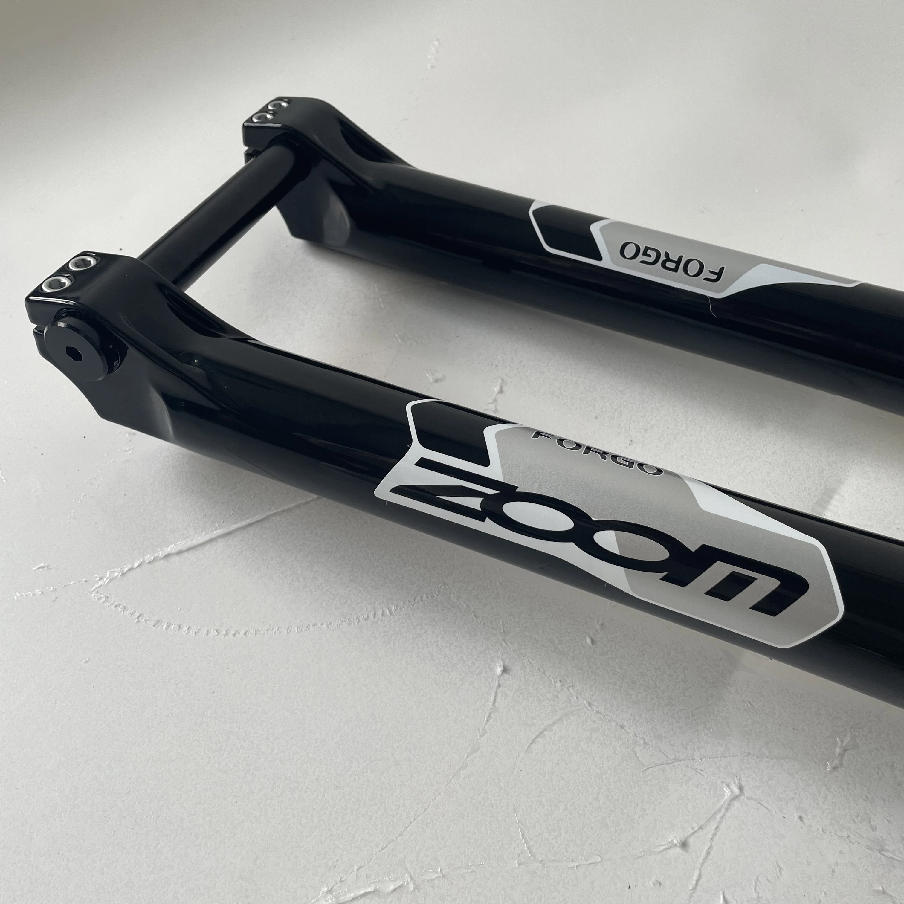 

Амортизатор для горного велосипеда, амортизатор для зума, горный масляный тормоз, цилиндрическая ось, Двойные Плечи, передняя вилка