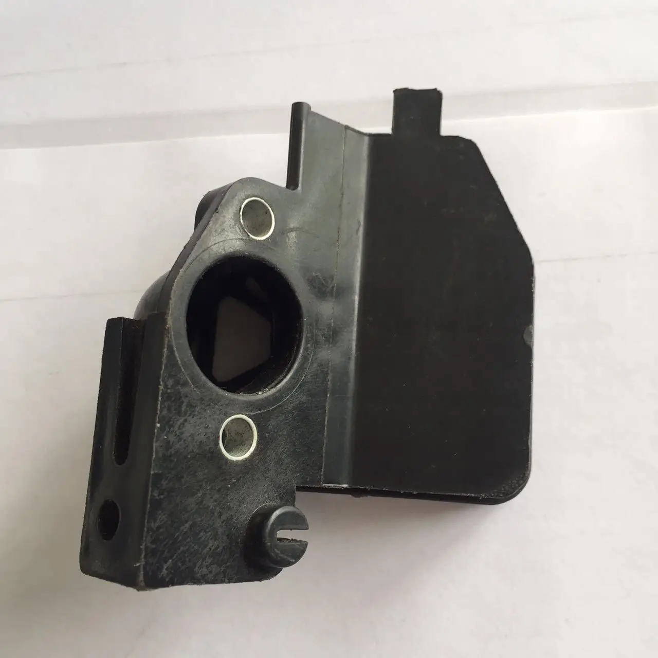 Для бензопилы PARTNER P350S замена воздушного фильтра пластиковая насадка для