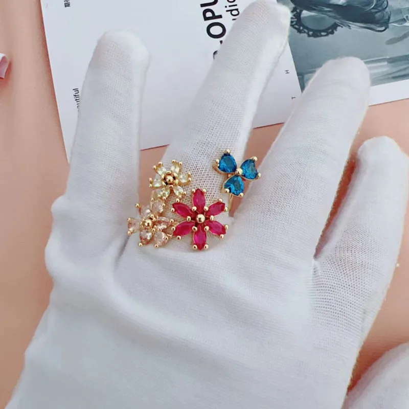 

Advanced feeling, sparkling and colorful crystal flower cluster ring, colored Rhinestone irregular ring
