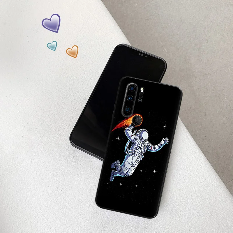 Силиконовый черный чехол для телефона Motorola G200 5G G30 G31 One Fusion астронавт Баскетбол