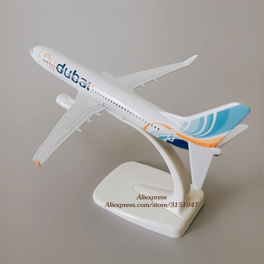 Модель самолета Deicast из металлического сплава 16 см масштаб 1: 737 |