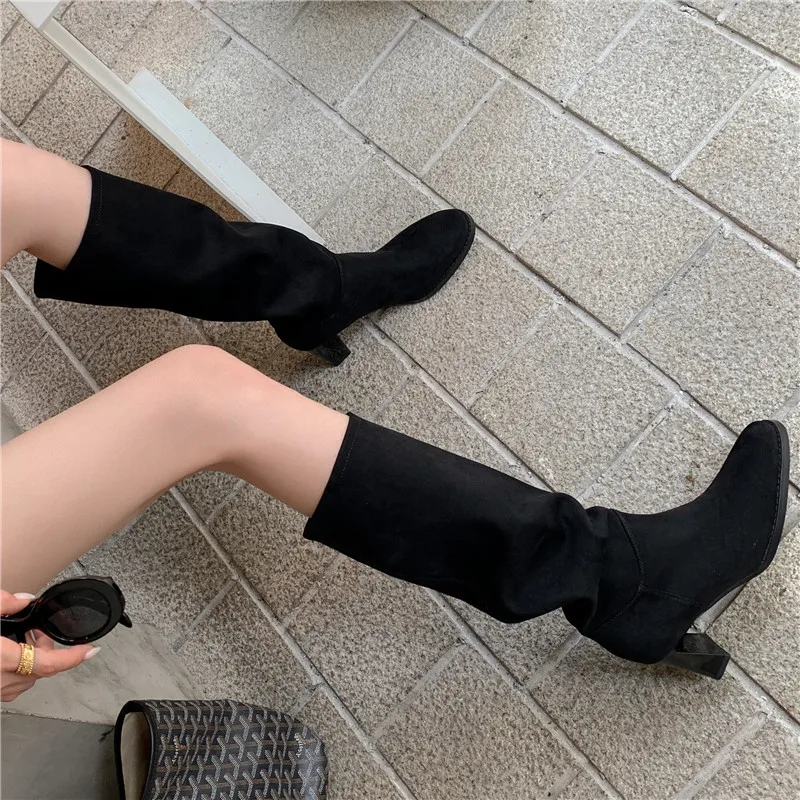 Новинка 2024 модные и соблазнительные Многослойные сапоги качественные замшевые