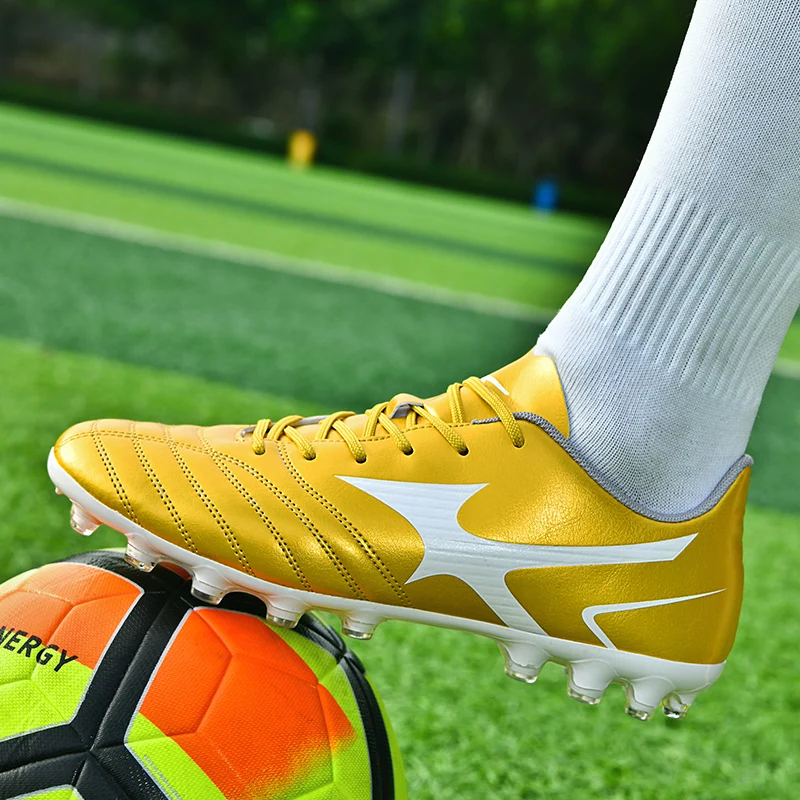 Profession Anti-shock Golden Mens Soccer Shoe High quality Breathable Women Football Sports Shoes Comfort Mens Football Sneakers