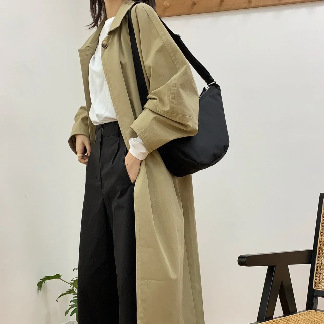 Нейлоновая сумка-мессенджер с полумесяцем для подмышек