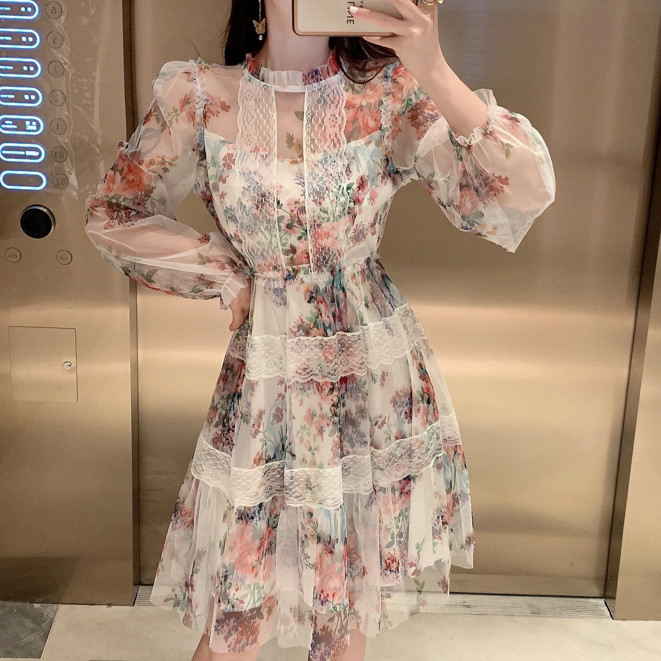 

2023 модное Сетчатое лоскутное Тюлевое платье с длинным рукавом и принтом