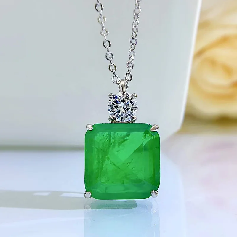 

New 925 Silver Imitation Emerald Pendant Chamfered Square 15*15 Lucky Ladies Necklace