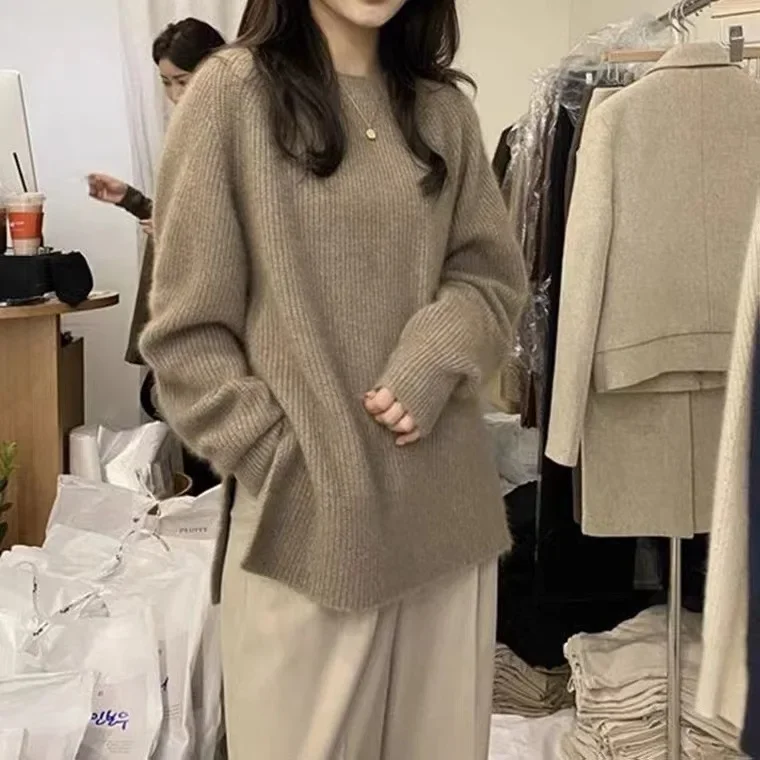 Рисунок 2 - Модный однотонный свитер в Корейском