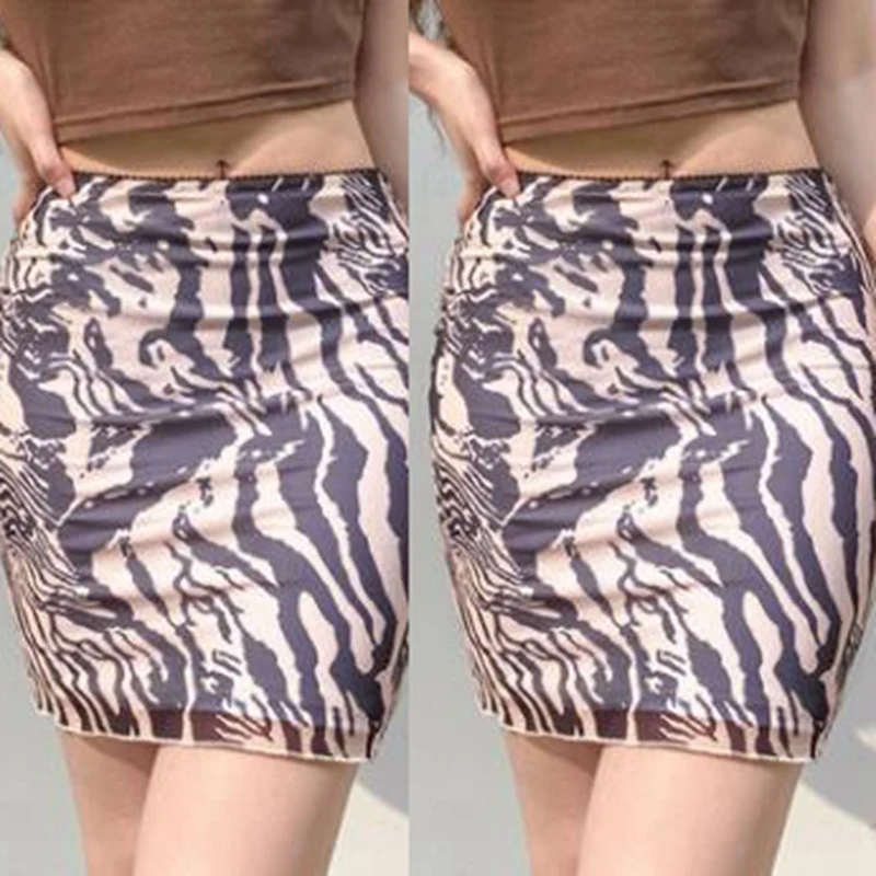 

Women's Irregular Ripple Printed Hip Skirt Brown
