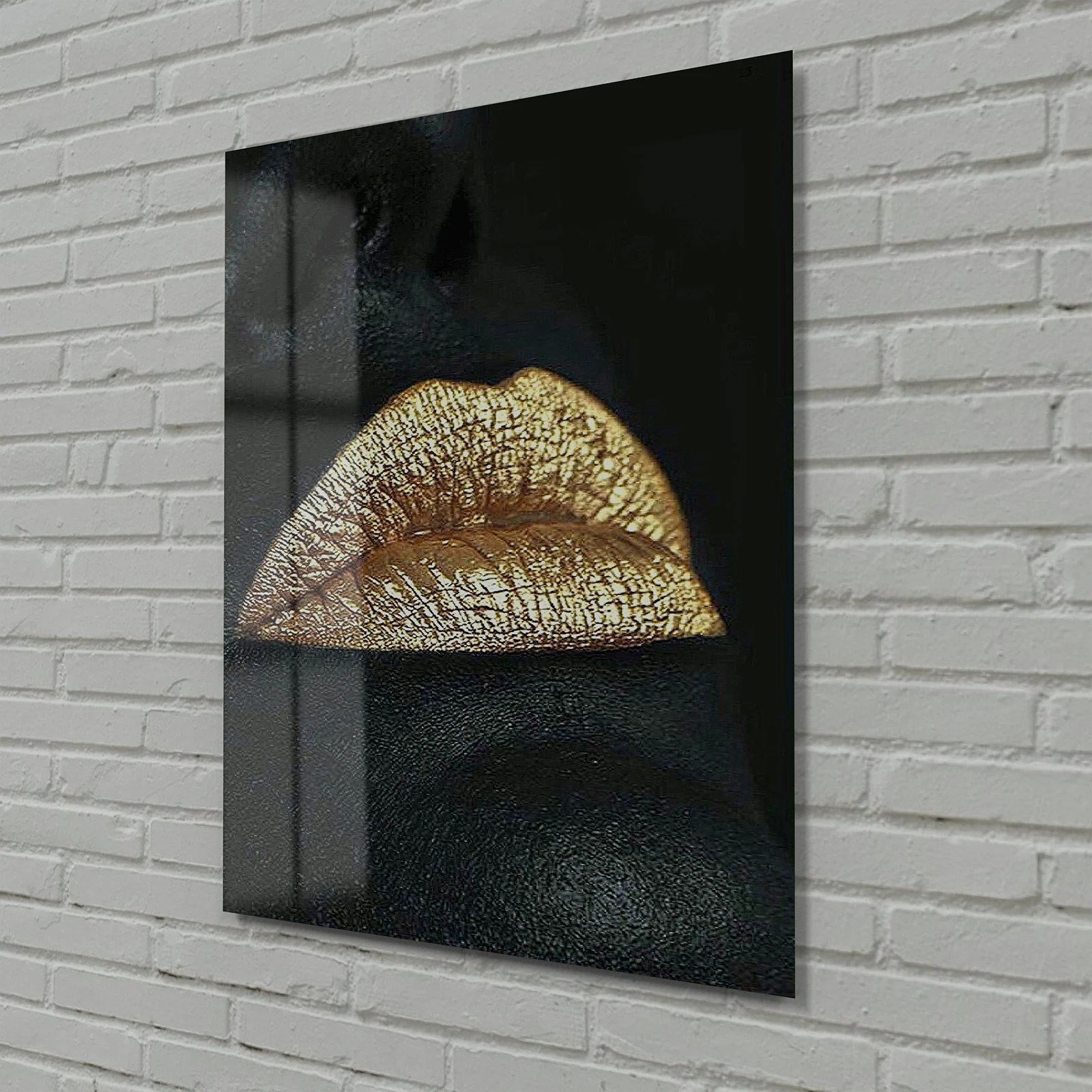 

40X60cm Golden Lips Minimalist Borderless Tempered Glass Art Bedroom Living Room Sofa Backrest Wall Decoration Painting