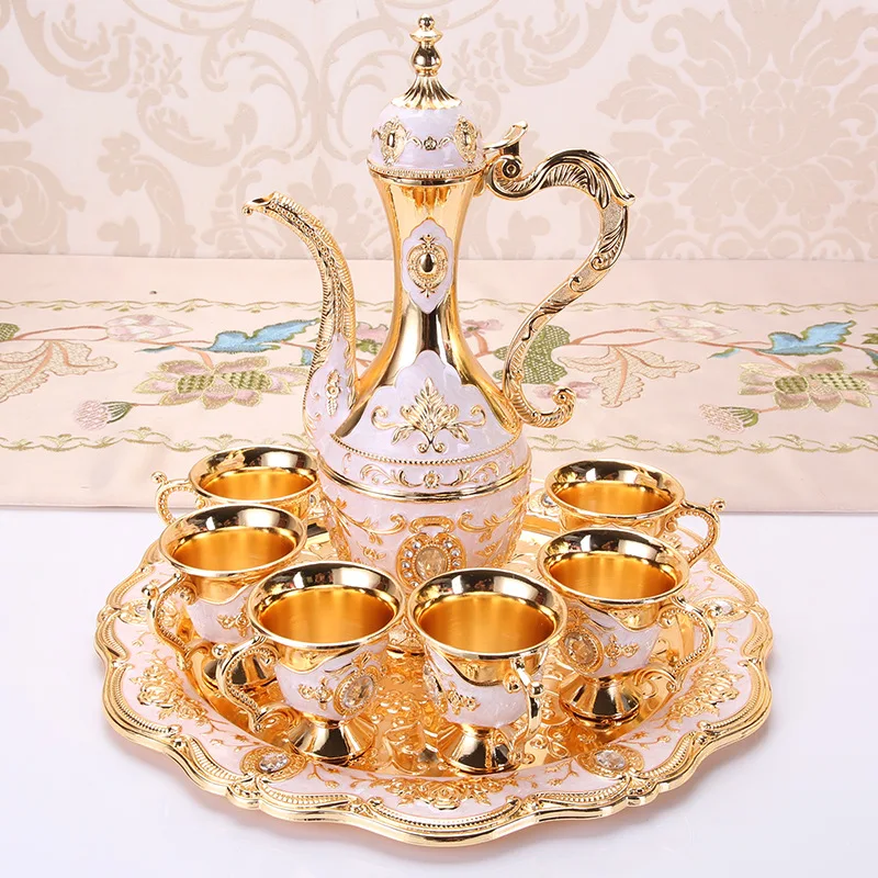 

Wine Set Liquor Cup Dispenser Household Small Wine Cup Wine European Style Metal Wine Pot High Grade Decoration Wedding Gift 02