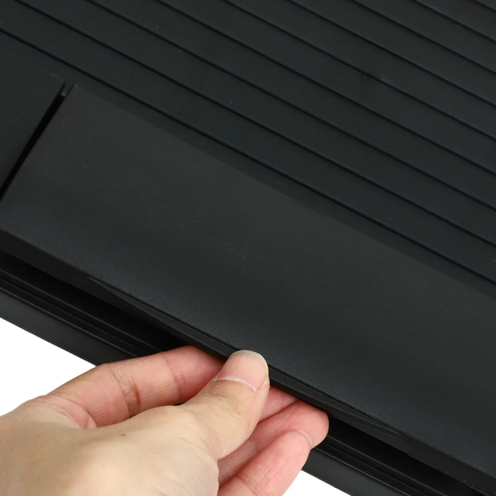 Рисунок 5 - Выдвижной ящик для клавиатуры