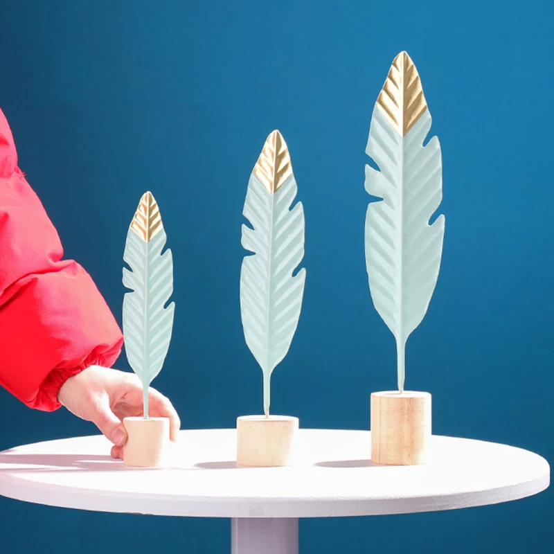 

Nordic Creative Iron Feather Figure Ornaments Figurines Home Decoration Accessories for Living Room Ornaments for Home Decor