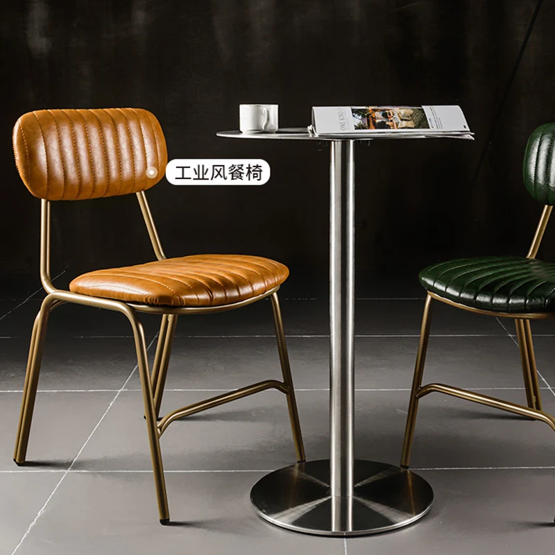 Рисунок 6 - Круглый маленький скандинавский журнальный столик