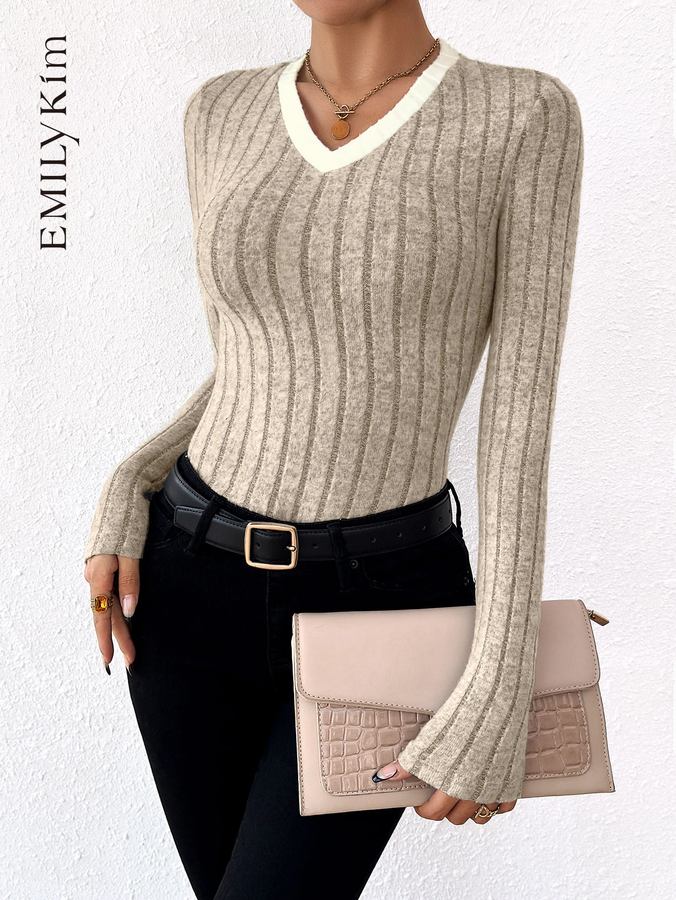 Женская полосатая футболка с длинным рукавом