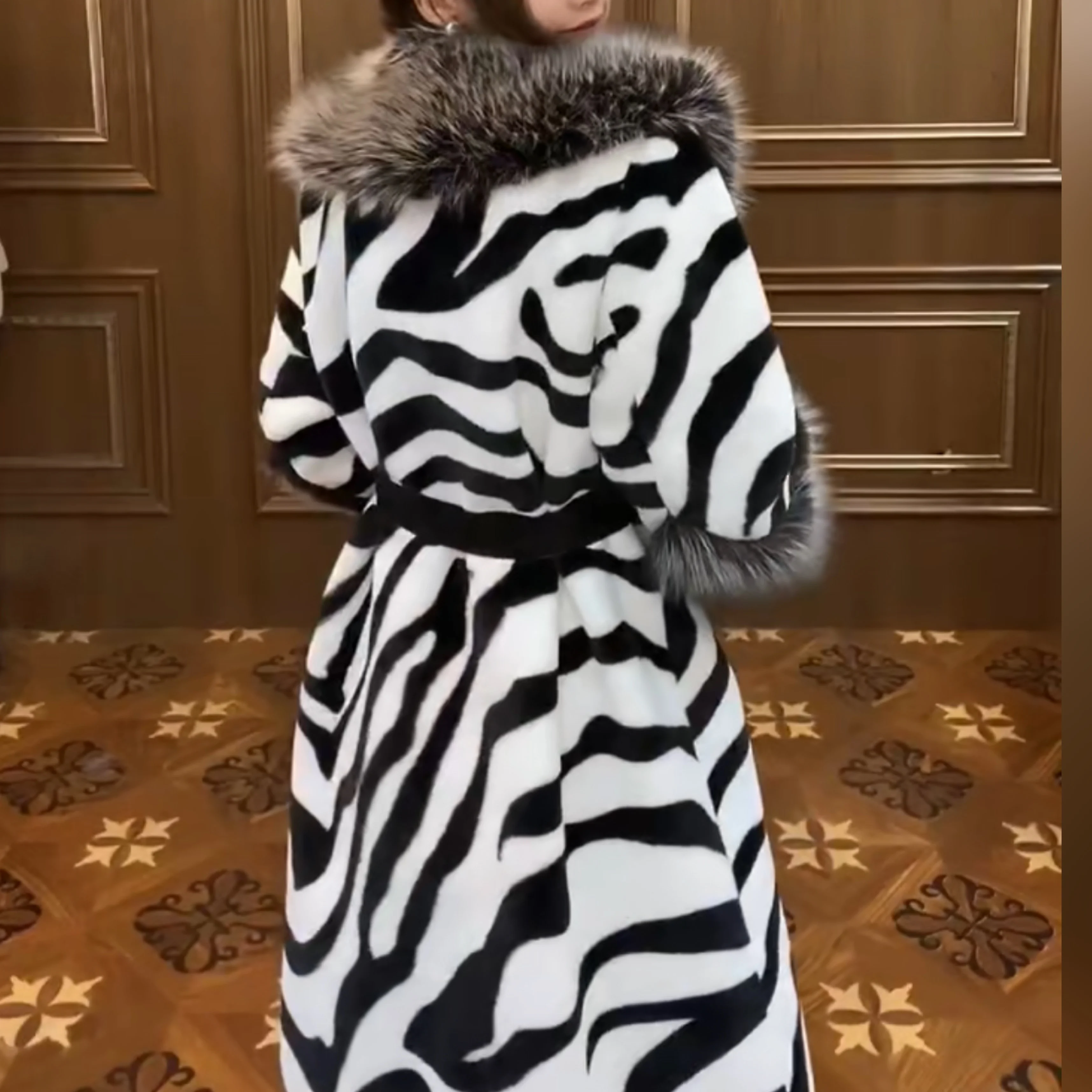 Fur Patchwork Long Sleeve Female Toka Double Face Wool Leather Warm Heavy Embroidery Sequins Casual Fashionable Jacket Winter