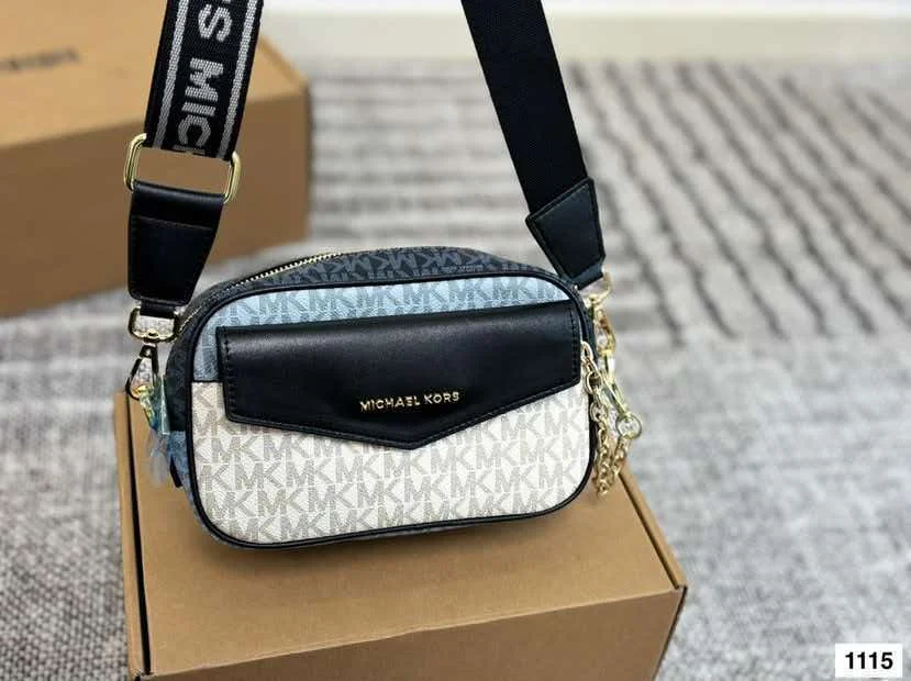Фото Сумка-кроссбоди Michael Kors Jet Set 2026 New Style для фотоаппарата, на одно плечо, специально разработана для женщин №2