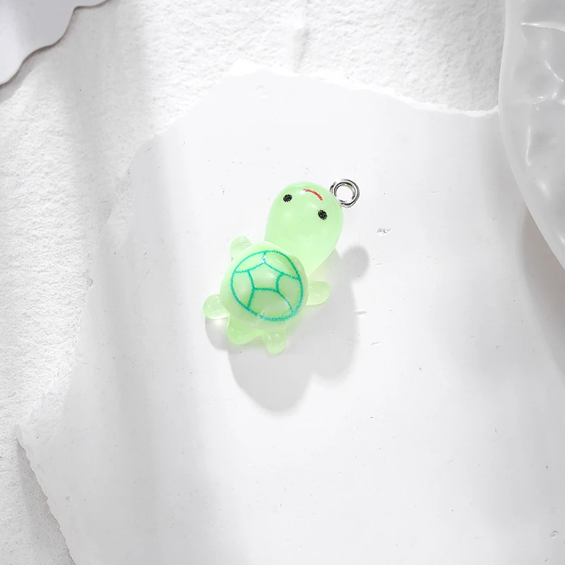 10/30/50 шт. оптовая продажа мультяшная черепаха подвески из смолы разноцветные в