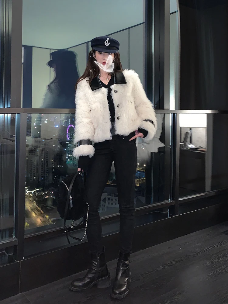 Winter New Thickened Warm White Fur Integrated Lamb Outerwear Women Fashion Age-Reducing Young Sle