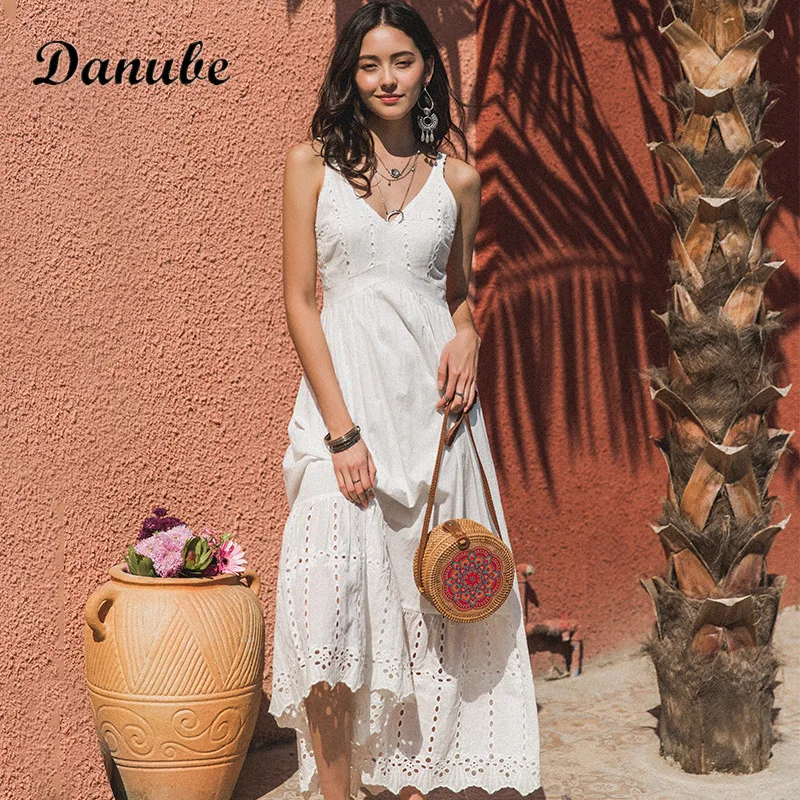 

Summer Hollow Out White Long Dress Women Casual Cotton Sleeveless Beach Boho Dress Female Sexy V-neck High Waist Party Vestidos