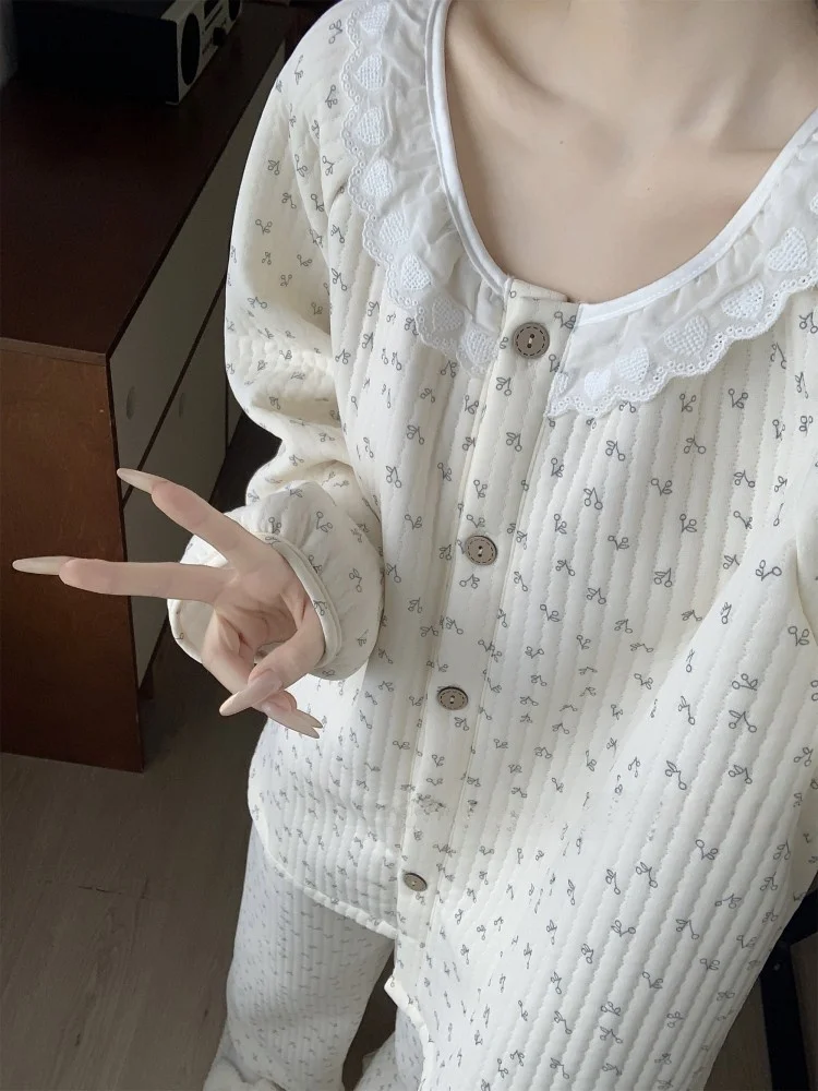 Осенне-зимние новые милые кружевные пижамы с цветочным принтом женские
