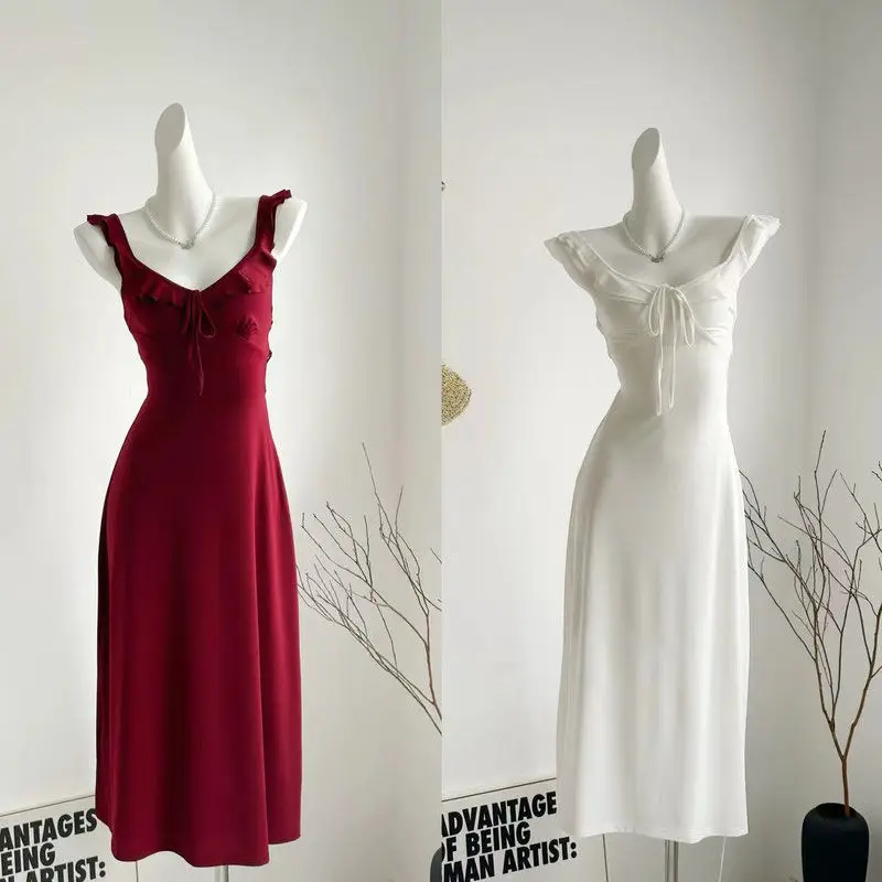 Однотонное нежное платье на бретелях с открытой спиной женское летнее средней и