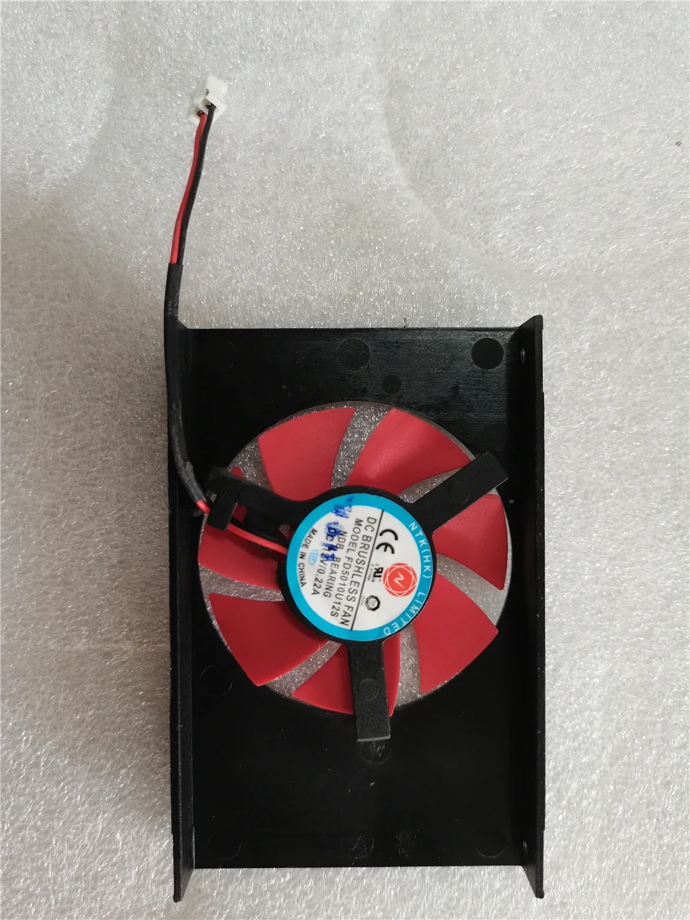 Фото FD5010U12S 12 В вентилятор видеокарты для Amd Ati Radeon HD8490 1 ГБ Vc 716521-001 717219-001 №1