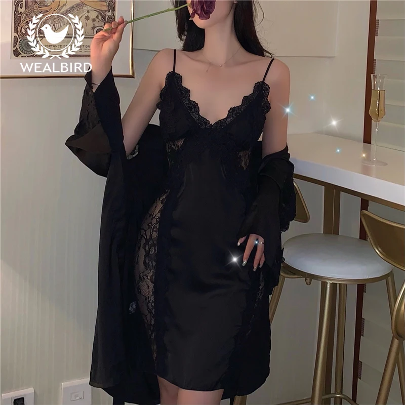 2022 new high-end sense two-piece pajamas ladies lace sexy long sleeve robe with chest pad ice silk two-piece set